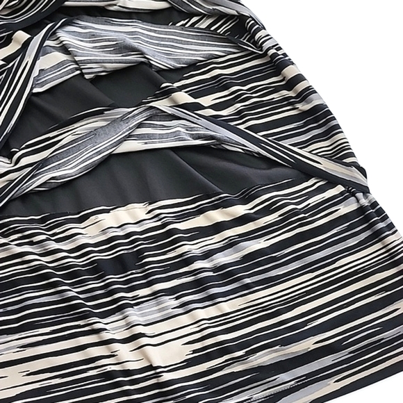 Connected Apparel Tiered Sheath Dress  Beige Black Stripes 1/2 Sleeves Size 16 - Picture 7 of 15